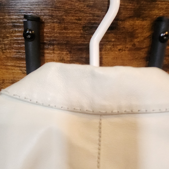 Women's XL Genuine White Leather Jacket - Picture 6 of 9